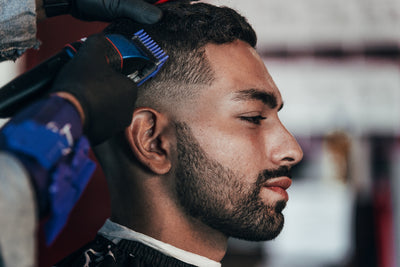 Selezione di prodotti professionali utilizzati dai miglior Barbieri d'Italia per la cura della Barba e una Rasatura perfetta. >>SCOPRILI TUTTI