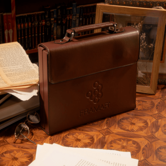 n.8 Pennelli per Tinta Capelli con Custodia in Ecopelle